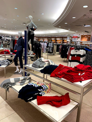 Shopping Mall «Greenbrier Mall», reviews and photos, 1401 Greenbrier Pkwy, Chesapeake, VA 23320, USA