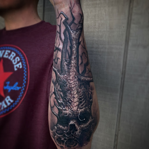 Tattoo Shop «Up In Arms Tattoos and Piercings», reviews and photos, 539 Carnot Rd, Moon, PA 15108, USA