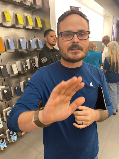 Computer Store «Apple Brandon», reviews and photos, 459 Brandon Town Center Dr, Brandon, FL 33511, USA