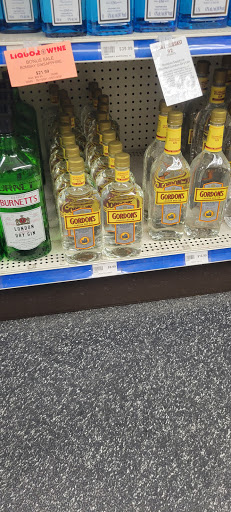 Liquor Store «Montgomery County Liquor & Wine - Kingsview», reviews and photos, 18323 Leaman Farm Rd, Germantown, MD 20874, USA