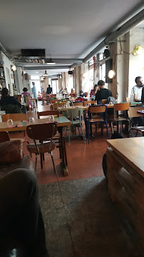 Atmosphère du Restaurant français Les Pères Populaires à Paris - n°16