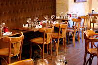 Atmosphère du Restaurant français L'Aile ou la Cuisse à Saint-Rémy-de-Provence - n°16