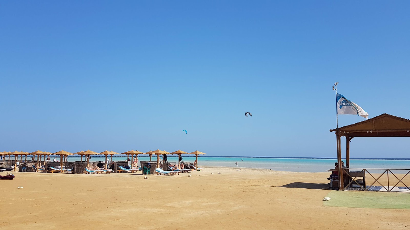 Fotografie cu Tulip Beach cu nivelul de curățenie înalt