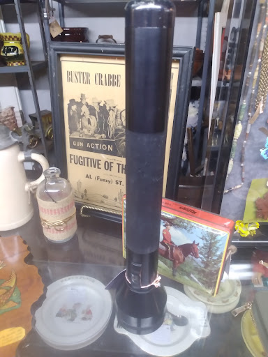 Antique Store «Candle Shed Effect & The Wild Thing», reviews and photos, 124 W 2nd St, Muscatine, IA 52761, USA