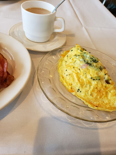 Country Club «Crestview Country Club», reviews and photos, 281 Shoemaker Ln, Agawam, MA 01001, USA