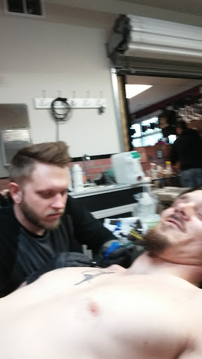 Tattoo Shop «Attitudes Muskegon», reviews and photos, 1610 Evanston Ave, Muskegon, MI 49442, USA