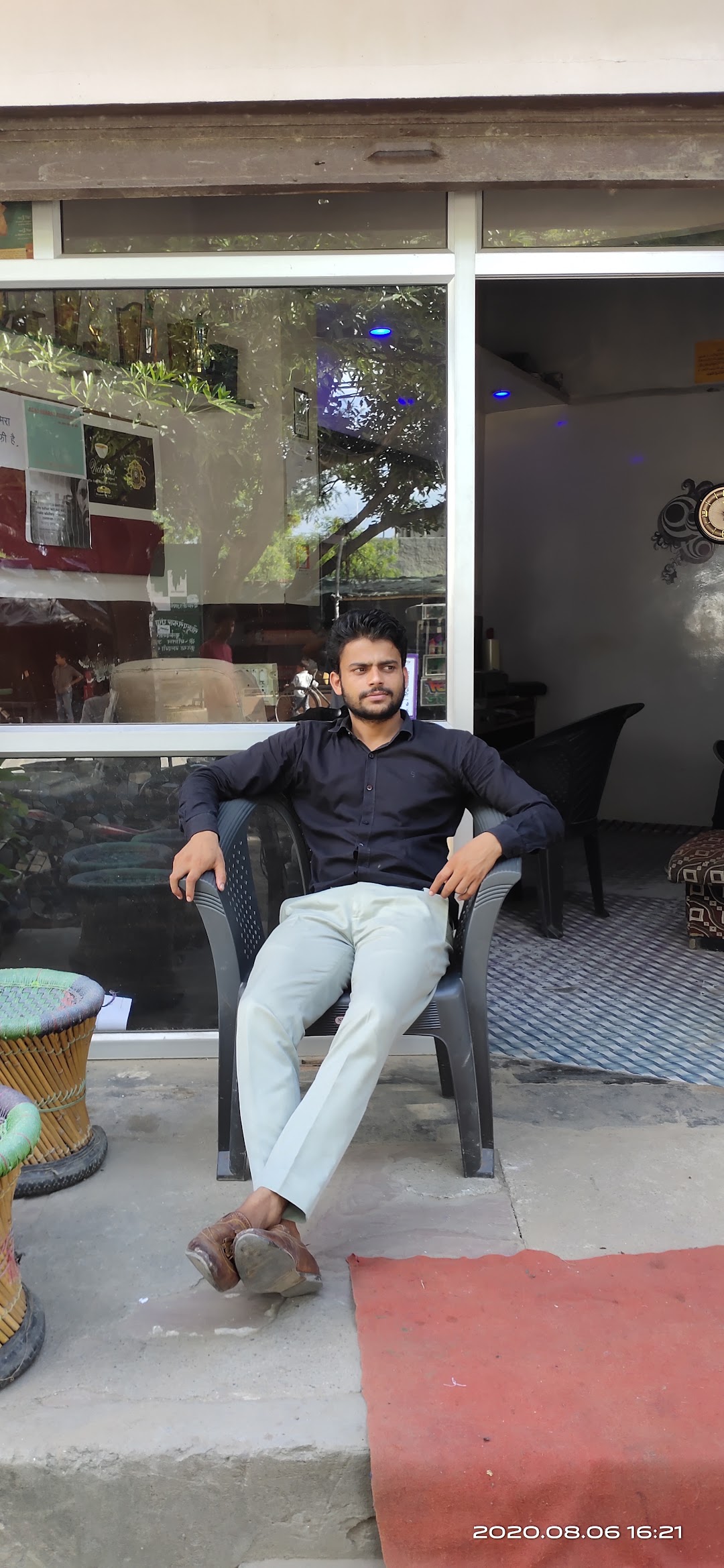Alvi Market