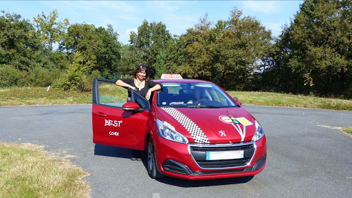 Auto Moto Ecole Best à Coëx, Vendée
