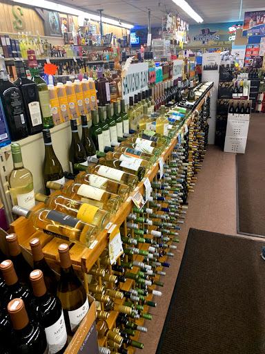 Liquor Store «Plaza Package Store», reviews and photos, 115 Samoset St, Plymouth, MA 02360, USA