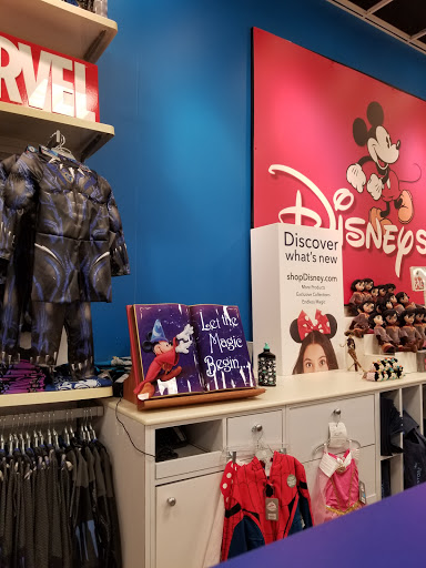 Toy Store «Disney Store», reviews and photos, 6170 Grand Ave, Gurnee, IL 60031, USA