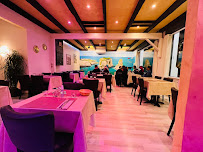 Atmosphère du Restaurant libanais Restaurant Bayrout - Libanais à Grenoble - n°19