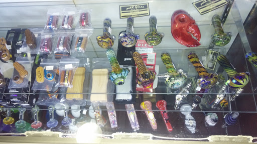 SG Smoke Shop, 1314 Grand Army of the Republic Hwy, Somerset, MA 02726, USA, 