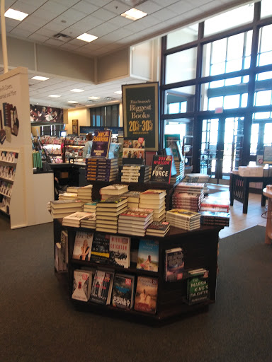 Book Store «Barnes & Noble», reviews and photos, 3120 Fairlane Dr, Allen Park, MI 48101, USA