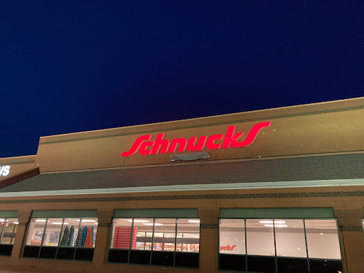 Grocery Store «Schnucks», reviews and photos, 200 N Vine St, Urbana, IL 61802, USA