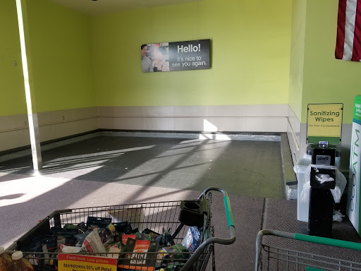 Grocery Store «Fred Meyer», reviews and photos, 14300 1st Avenue South, Burien, WA 98168, USA