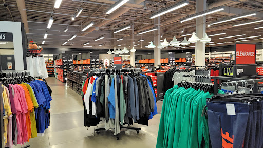 Sportswear Store «Nike East Los Angeles», reviews and photos, 4585 Whittier Blvd, East Los Angeles, CA 90022, USA