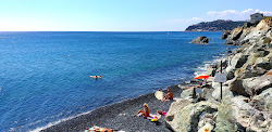 Foto von Spiaggia Azzurrodue mit reines blaues Oberfläche