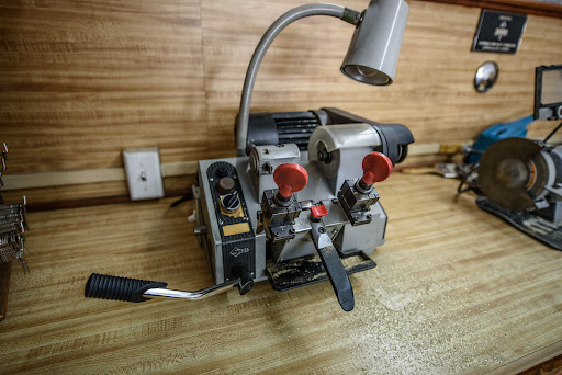 Safe & Vault Shop «First Quality Lock & Key», reviews and photos, 2803 W 15th St, Plano, TX 75075, USA