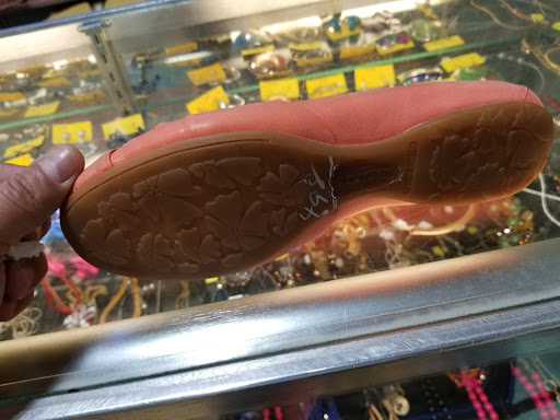 Thrift Store «Indian School Thrift», reviews and photos, 2740 W Indian School Rd, Phoenix, AZ 85017, USA