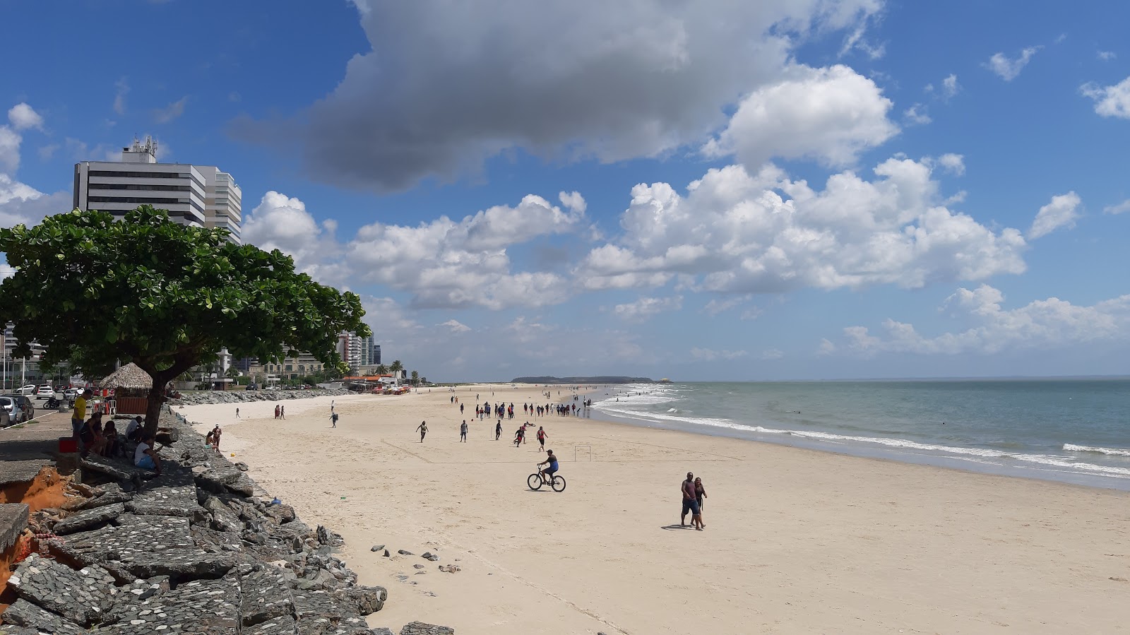 Foto de Praia Litoranea com areia bege fina superfície