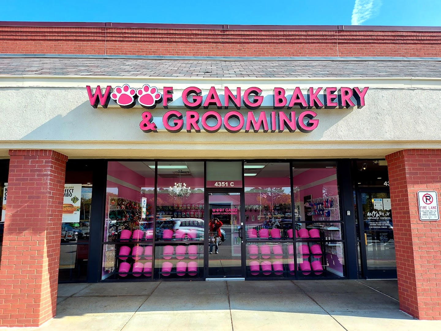 Woof Gang Bakery and Grooming Evans