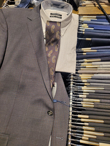 Clothing Store «Grahams Style Store», reviews and photos, 890 Main St #100, Dubuque, IA 52001, USA