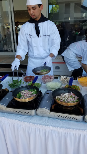 Porsche Dealer «Porsche of Tysons Corner», reviews and photos, 8601 Westwood Center Dr, Vienna, VA 22182, USA