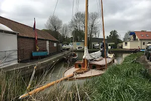 Simpson's Boatyard image