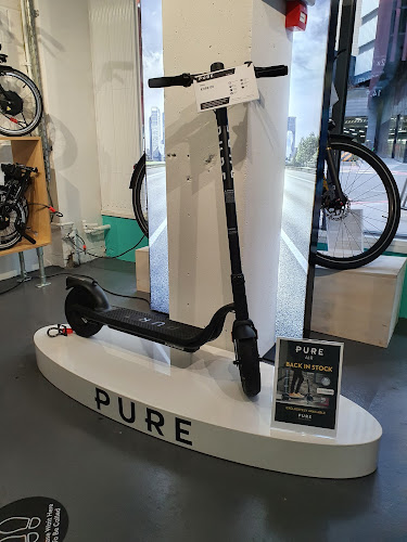 Comments and reviews of Pure Electric London Bridge - Electric Bike & Electric Scooter Shop