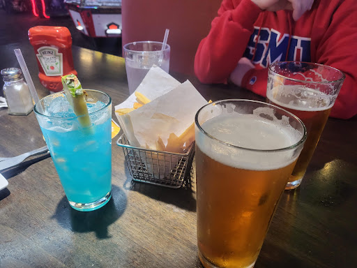 Sports Bar «Dave & Busters», reviews and photos