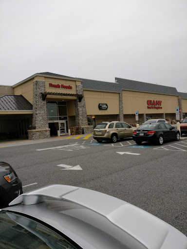 Grocery Store «Giant Food Stores», reviews and photos, 116 West Township Line Road, Havertown, PA 19083, USA