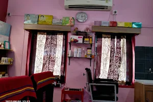 Tero Parbon Ladies Beauty Parlour And Spa image