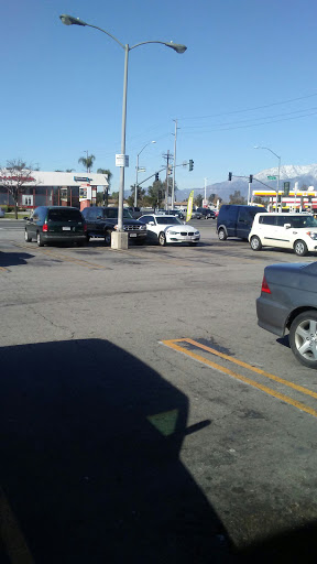 Donut Shop «Donut Hut», reviews and photos, 9723 Sierra Ave, Fontana, CA 92335, USA