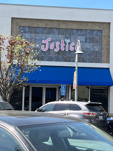 Shopping Mall «The Shoppes at Chino Hills», reviews and photos, 13920 City Center Dr, Chino Hills, CA 91709, USA