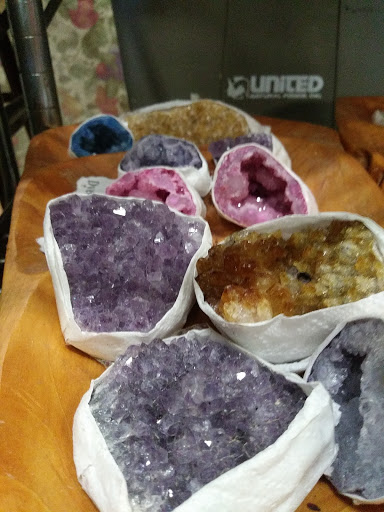 Raw Food Restaurant «Treehouse For Earths Children Holistic Center», reviews and photos, 22906 Mooney St, Farmington, MI 48336, USA