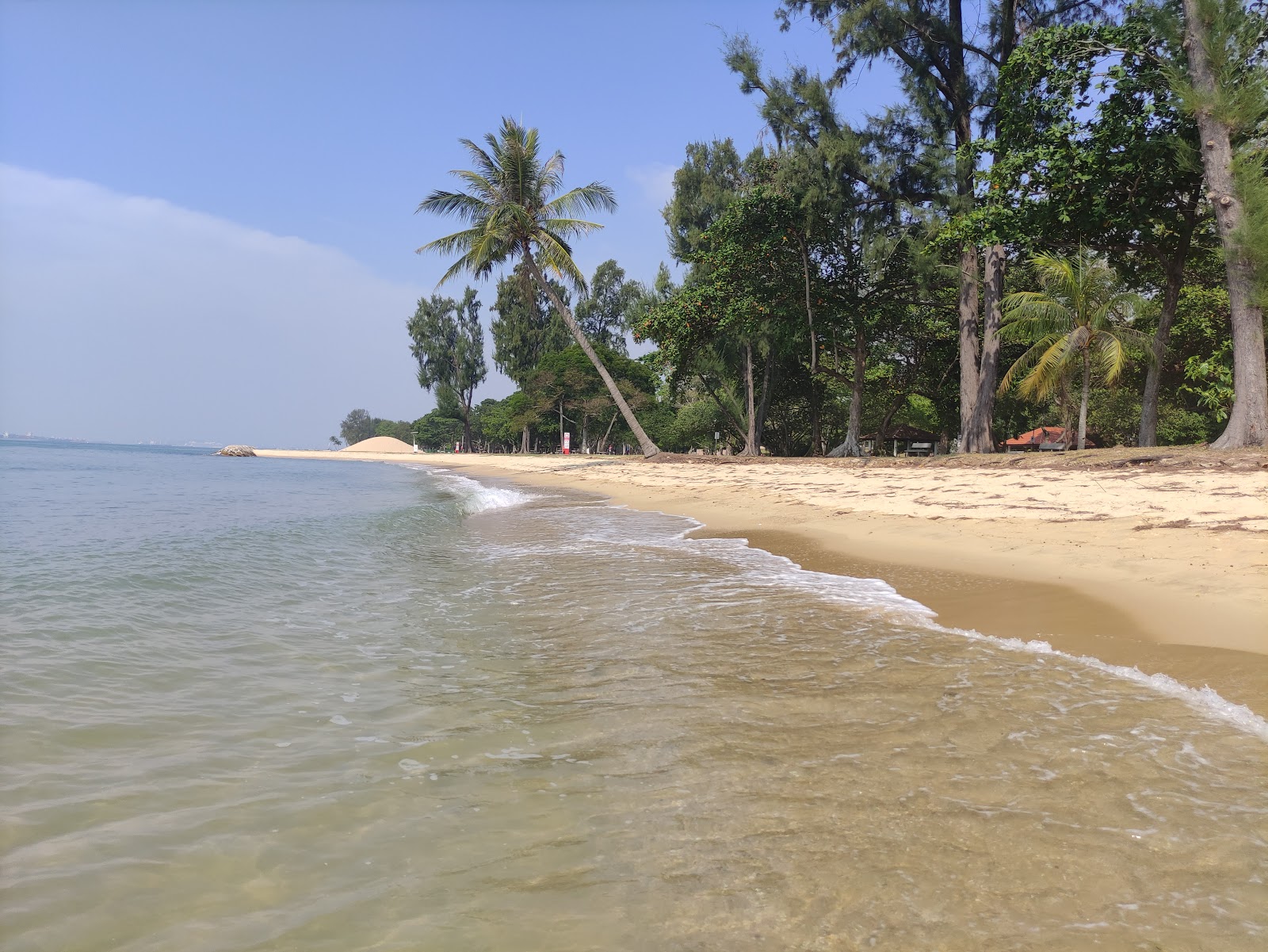 East Coast Beach II'in fotoğrafı - rahatlamayı sevenler arasında popüler bir yer