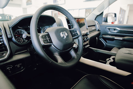 Car Dealer «Deery of Ames Chrysler Dodge Jeep Ram», reviews and photos, 1700 SE 16th St, Ames, IA 50010, USA