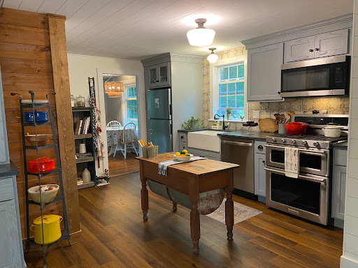 Paint Store «Exeter Paint Stores», reviews and photos, 48 Portsmouth Ave, Exeter, NH 03833, USA