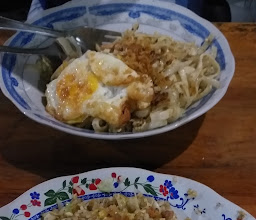 Nasgor Mbah Man photo