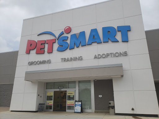 Pet Store «PetSmart», reviews and photos, 1606 E Empire St, Bloomington, IL 61701, USA