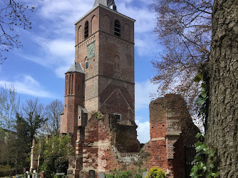 Oude Kerk en Begraafplaats de Oude Toren