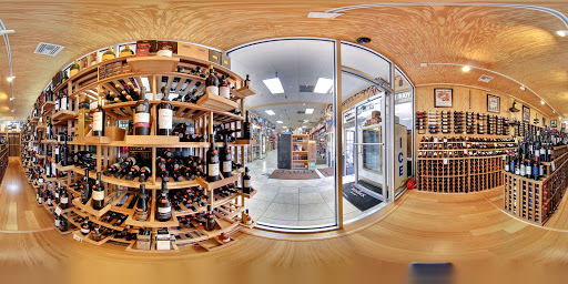 Wine Store «Luekens Liquors», reviews and photos, 944 Patricia Ave, Dunedin, FL 34698, USA