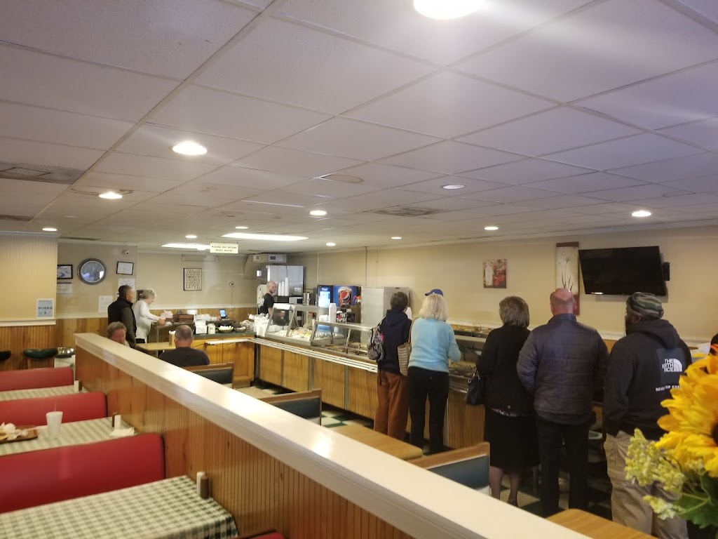 Redwood Cafeteria and Catering 29621