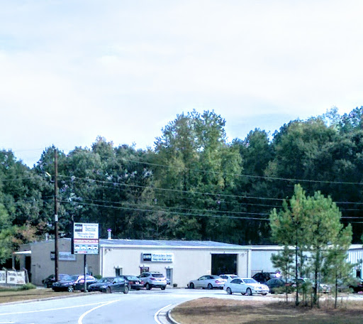 Auto Repair Shop «Vinings Auto Repair Garage», reviews and photos, 1500 Cumberland Pkwy SE, Smyrna, GA 30080, USA