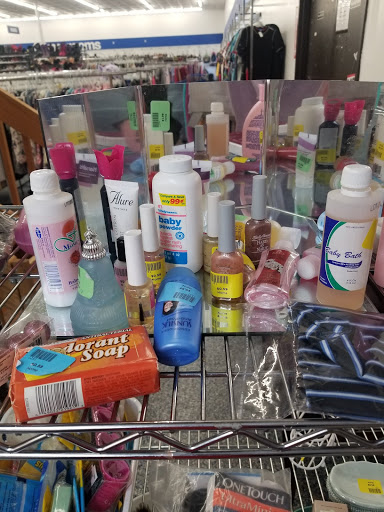 Thrift Store «St Vincent de Paul Kenosha Thrift Store», reviews and photos, 7531 30th Ave, Kenosha, WI 53142, USA