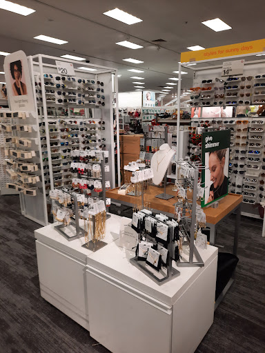 Department Store «Target», reviews and photos, 1717 Olentangy River Rd, Columbus, OH 43212, USA