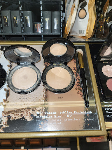 Shopping Mall «Manhattan Village», reviews and photos, 3200 N Sepulveda Blvd, Manhattan Beach, CA 90266, USA