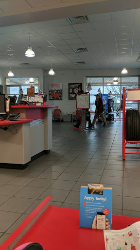 Tire Shop «Discount Tire Store - Roswell, GA», reviews and photos, 11208 Alpharetta Hwy, Roswell, GA 30076, USA