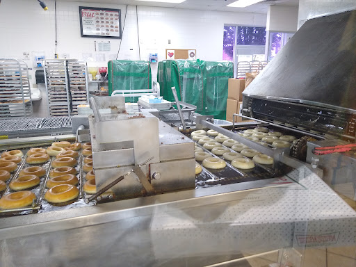 Bakery «Krispy Kreme Doughnuts», reviews and photos, 633 Evans St SW, Atlanta, GA 30310, USA
