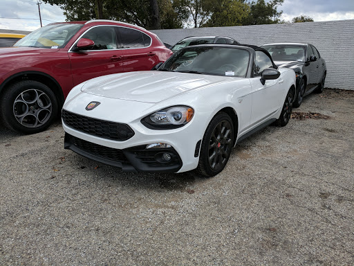 Car Dealer «Alfa Romeo FIAT of McKinney», reviews and photos, 800 N Central Expy, McKinney, TX 75070, USA